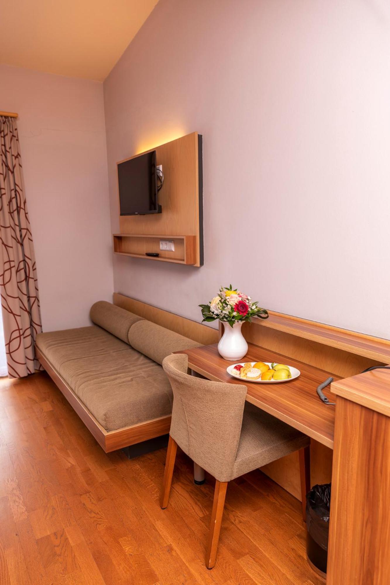 Vulkan Wellness Hotel & Camping Celldömölk Extérieur photo