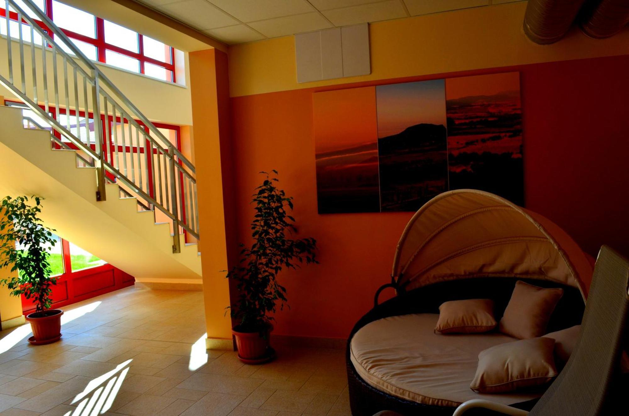 Vulkan Wellness Hotel & Camping Celldömölk Extérieur photo