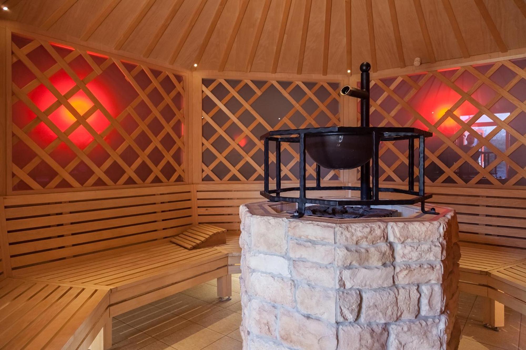 Vulkan Wellness Hotel & Camping Celldömölk Extérieur photo