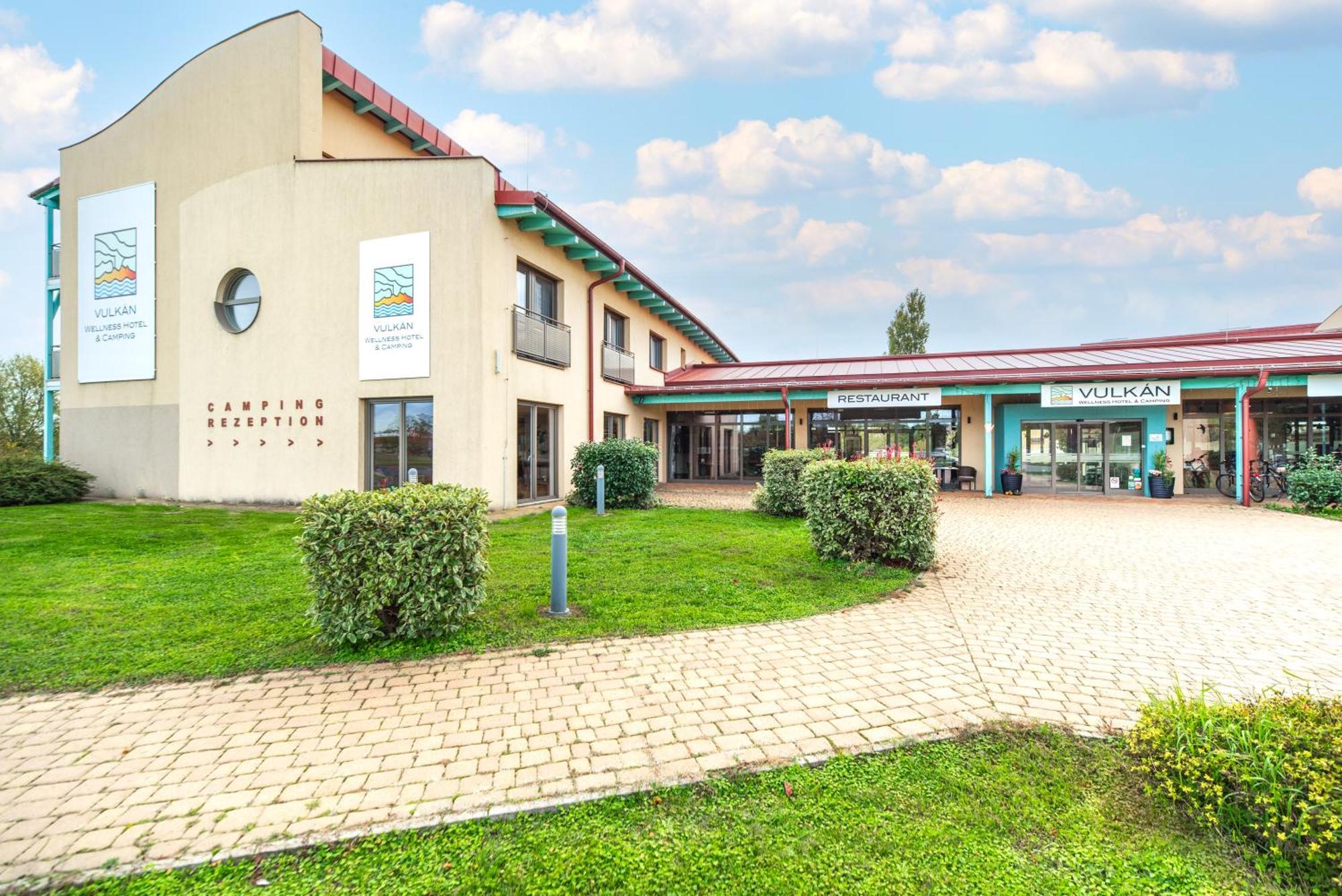 Vulkan Wellness Hotel & Camping Celldömölk Extérieur photo